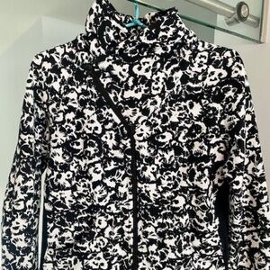 Lululemon, Rare Limited Edition Scuba 8